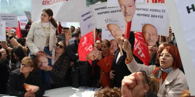Cumhurbaşkanı adayı Kılıçdaroğlu'na İzmir'de miting gibi karşılama