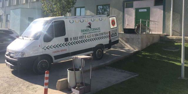 Sağlık ocağının önünde yere yığılıp öldü!