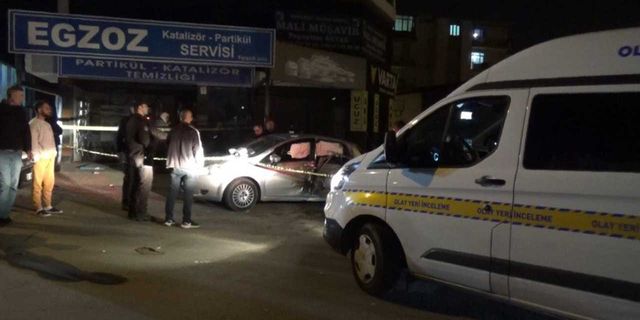 İzmir'de ehliyetsiz sürücü kaza yaptı: 1 ölü, 3 yaralı!