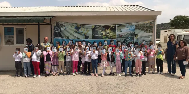 İlkokul çocukları, sahipsiz hayvanlarla buluştu