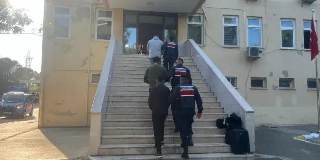 Okullara girerek hırsızlık yaptılar, yakalandılar