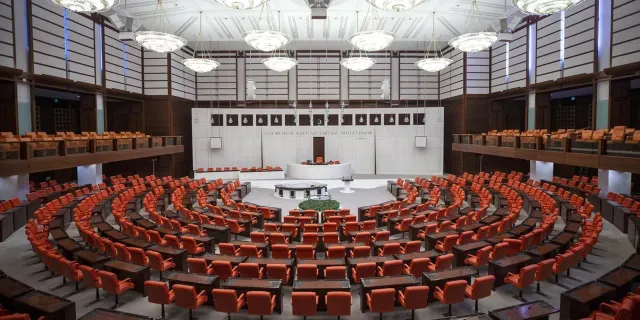 Meclis yeni döneme giriyor: İlk iş ekonomi olacak