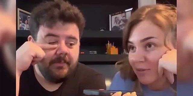 Berfu Yenenler'den Murat Dalkılıç'a şaka! Eser'i ele vermedi!