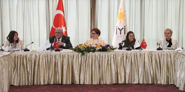 Meral Akşener, 28. dönem milletvekilleri ila bir araya geldi
