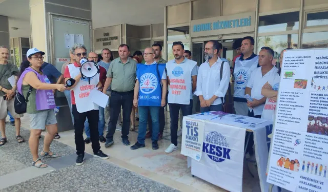 İzmir’de memurlar stant kurdu, talepleri için imza kampanyası başlattı