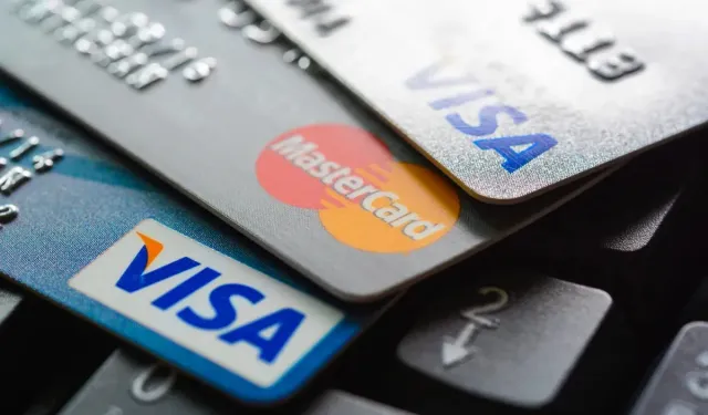 Yurttaş çareyi kredi kartı ve kredide buldu: Faiz borçları kartopu oldu!
