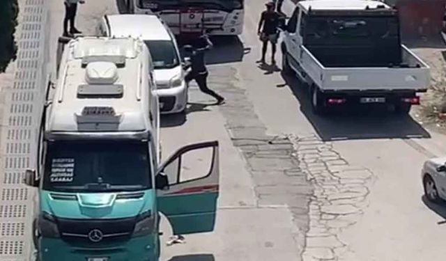 İzmir'de minibüs şoförü dehşeti! Tartıştığı sürücüyü bıçakladı