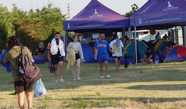 İzmir Büyükşehir'den gençlere ücretsiz kamp! Üç gün rüya gibi bir tatil yaptılar