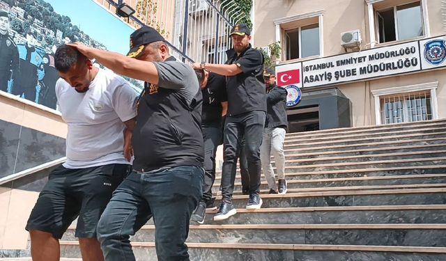 İstanbul'da silahlı saldırı! 5 İsveçli tutuklandı... Evlerinden adeta cephanelik çıktı