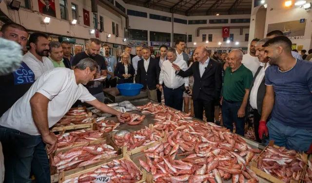 Siftah Başkan Soyer'den: İzmir'de balık sezonu açıldı!