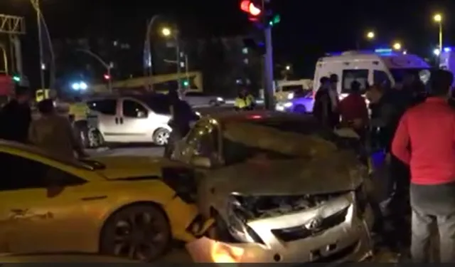 Malatya’da can pazarı: 3 aracın karıştığı kazada 5 yaralı   