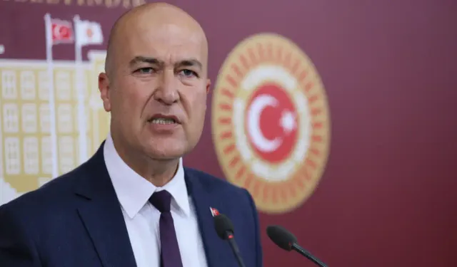 CHP'li Bakan'dan el öpme tepkisi: Emniyet Müdürü emekli edilmeli