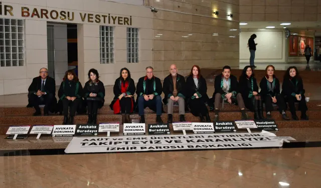 Avukat ücretlerine tepki: İzmir Barosu Adliye'de oturma eylemi başlattı