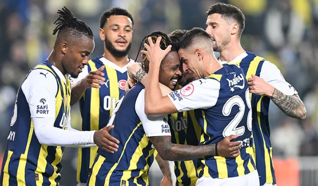 Kadıköy’de Batshuayi şov yaptı: Fenerbahçe 6 golle bir üst tura yükseldi.