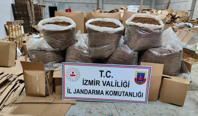İzmir'de kaçak sigara operasyonunda 2 şüpheli yakalandı