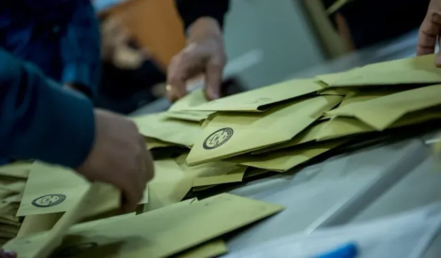 Yerel seçime çeyrek kala: İzmir'de kaç seçmen oy kullanacak?