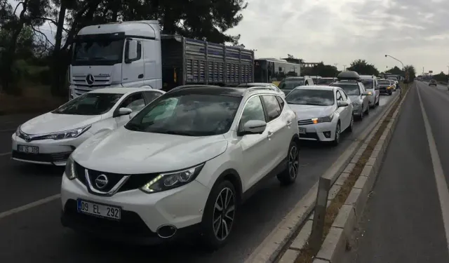 Aydın-İzmir otoyolunda trafik kitlendi