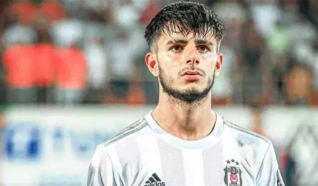 Beşiktaş duyurdu: Genç oyuncuyla yollar ayrıldı