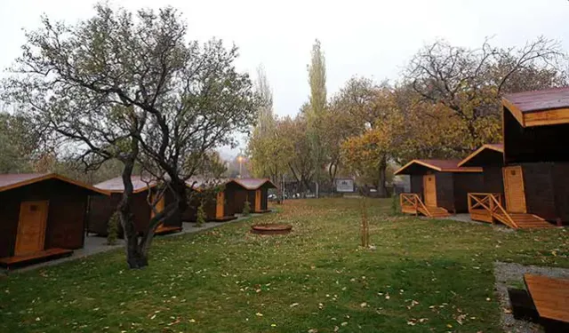 Serpme kahvaltı, zipline, bungalov evlerde kamp: Buca'nın en keyifli tesislerinden biri Dere Kafe