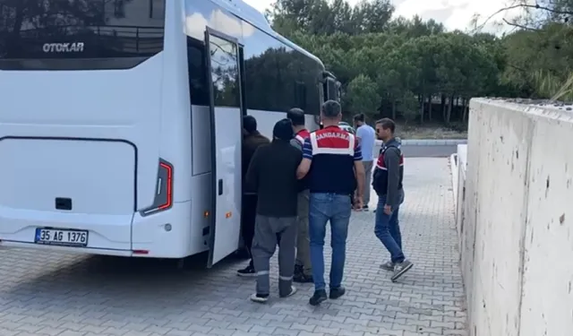 İzmir’de DEAŞ operasyonunda gözaltına alınan 11 kişiden 8’i tutuklandı