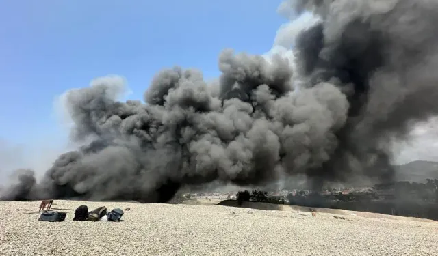 Fethiye'de konteyner yangını: Ekiplerin müdahalesi sürüyor