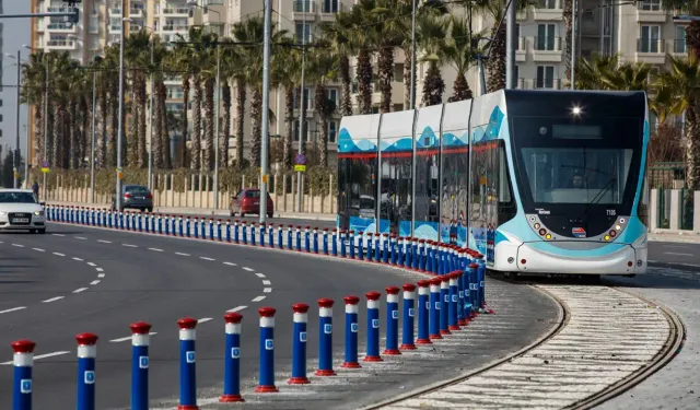 İzmir'de tramvay kullananlar için uyarı: O durakta durmayacak