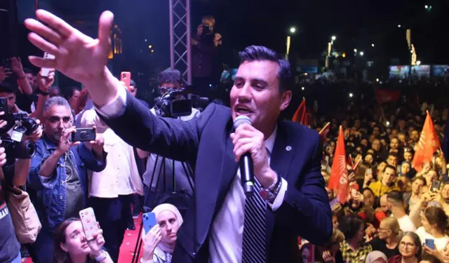 CHP Manisa'da ilk kez seçimi kazandı