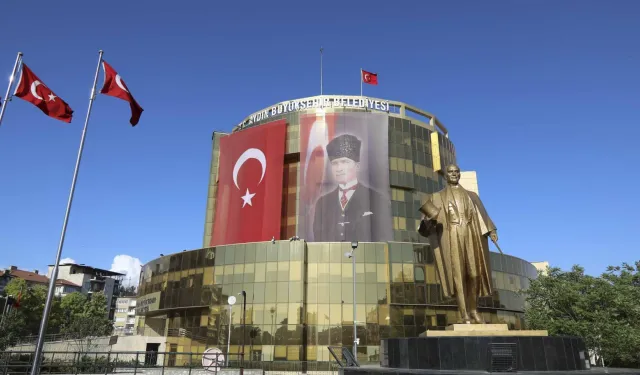 Aydın Büyükşehir billboardların işletmesini devraldı