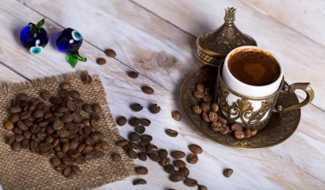 Bol köpüklü Türk kahvesi nasıl yapılır?