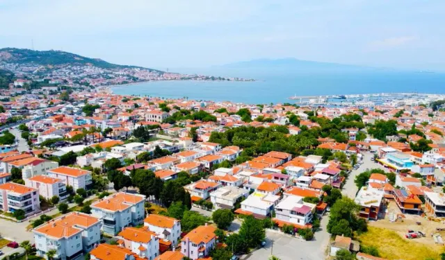Foça'da sezonluk ev kiraları cep yakıyor: Yüzde 80 artış