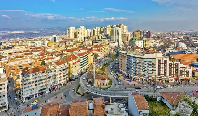 İzmir'in en kalabalık ikinci ilçesi: Karabağlar'ın nüfusu ne?