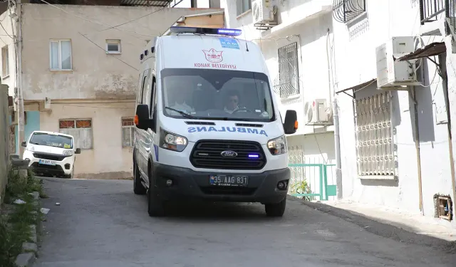 Konak'ta belediyeden hastalara destek: Ambulansla götürüyorlar