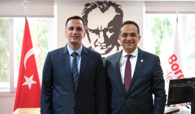 Bornova'da eski başkan Atila'dan yeni başkan Eşki'ye ziyaret