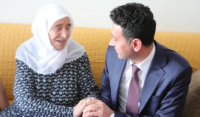 Başkan Önal'dan bayram ziyaretleri: CHP'nin 99 yaşındaki çınarını unutmadı