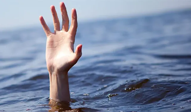 Antalya'da iki turist birer saat arayla boğuldu