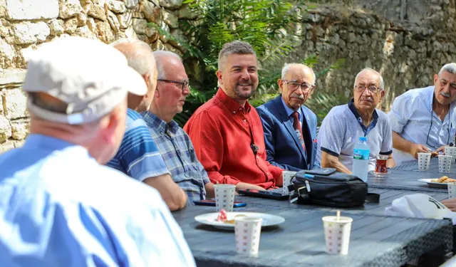 Buca'da bayrama hazırlık: Başkan Duman'dan çınarlara ziyaret