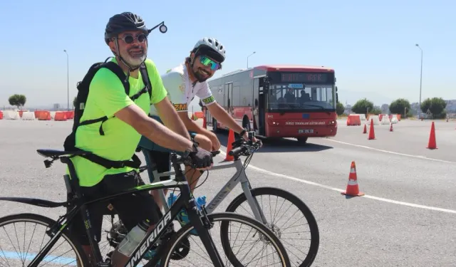 ESHOT şoförleri, Dünya Bisiklet Günü'nde pedal çevirdi