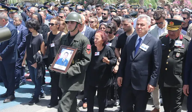 İzmir, şehidini gözyaşlarıyla uğurladı