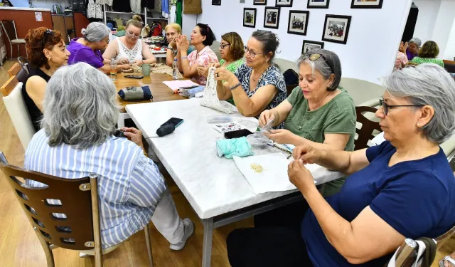 İzmir'in sağlıklı yaş alma merkezi: Buraya gelen gençleşiyor