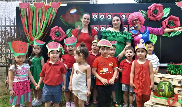 Bornova'da festival keyfi: Minikler doyasıya eğlendi