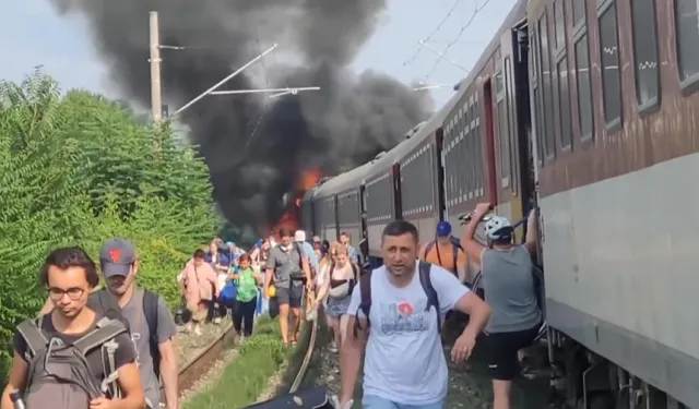 Slovakya’da feci kaza: Otobüsle yolcu treni çarpıştı, 5 kişi öldü