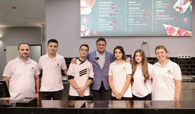 İzmir'in yeni fastfood restoranı: Aliakent hizmete hazır