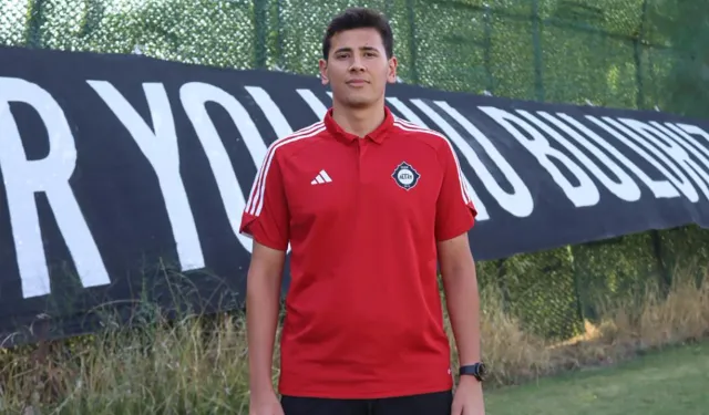 İzmir'de futbolculuk hayali kuruyordu: Sağlık sorunu 20 yaşında antrenör yaptı