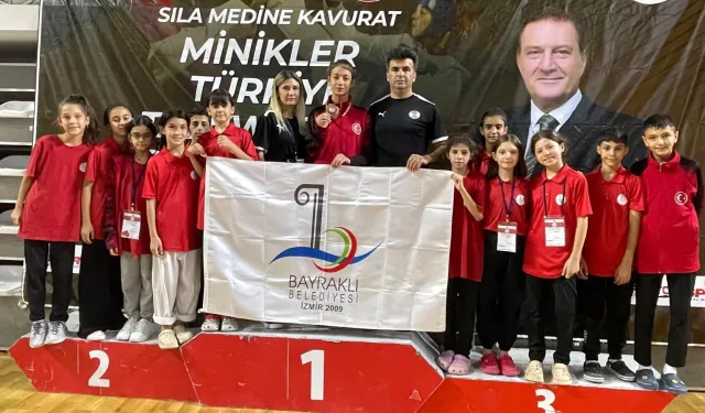 İzmir'e dereceyle döndüler: Bayraklılı sporculardan büyük başarı