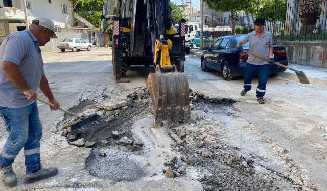 Bayraklı'da çalışmalar aralıksız: Sel felaketinin yaraları sarılıyor