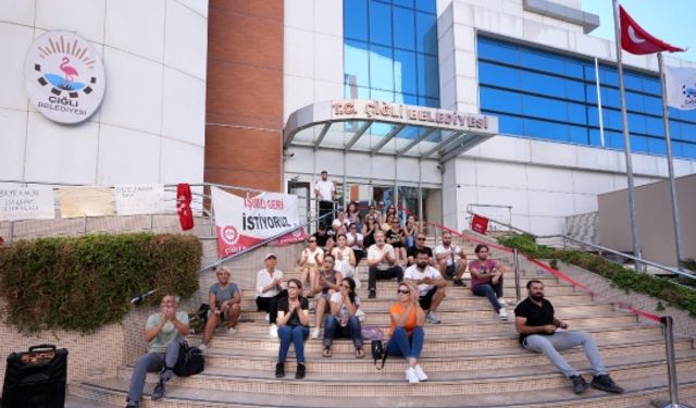Çiğli Belediyesi'nde işten çıkarılan işçiler eyleme devam ediyor: İşçiden tasarruf edilmemeli