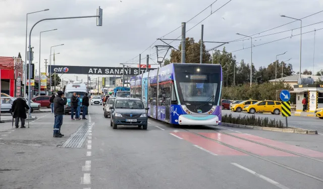 İzmir'in öteki yakasına müjde: Tramvay hatlarında aktarmasız ulaşım dönemi