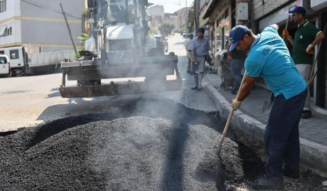 Şiddetli yağış esnafı sarstı: Konak'ta çalışmalar sürüyor