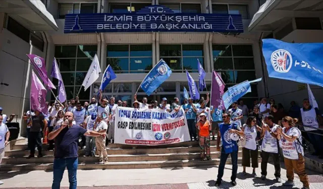 TKP İzmir'den İzBB kamu emekçilerine destek: Bu iş CHP tadı vermeye başladı