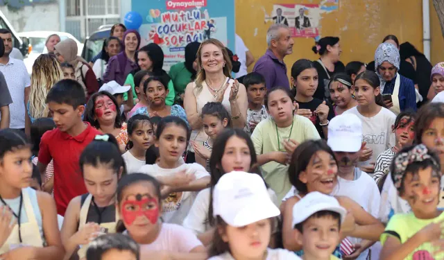 Konak'ta çocuklar mutlu: Sokaklar yeniden oyun alanı